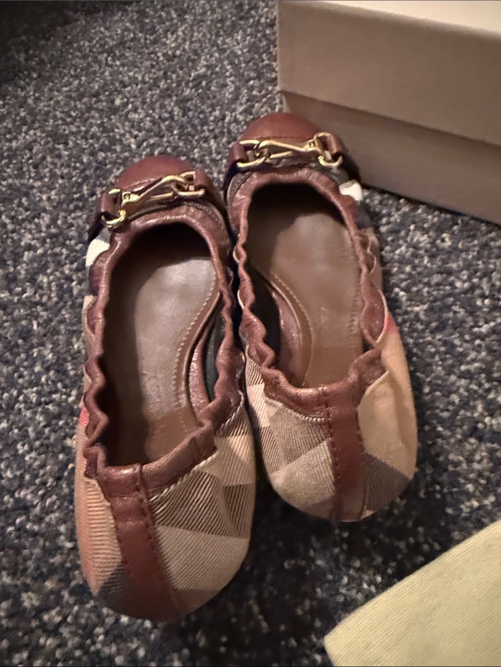 Burberry Brown Leather Ballet Flats with Signature Check and Gold-Tone Bit - Picture 4 of 6